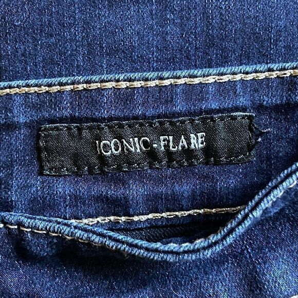 NEW! Guess LA, Dark-Wash, “Iconic-Flare”, High-Rise Jeans. Size 28. - Picture 4 of 7